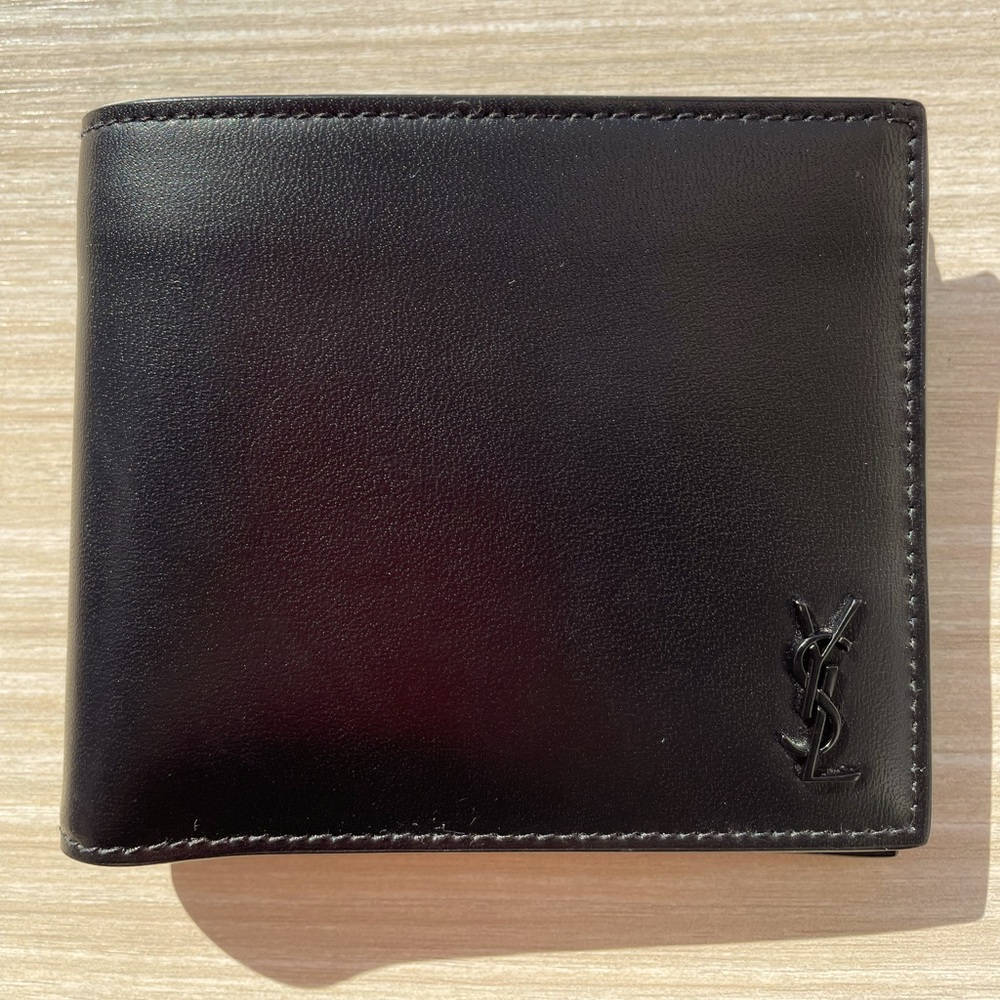 Yves Saint Laurent Wallet and original box, original paper, and dust bag YSL.